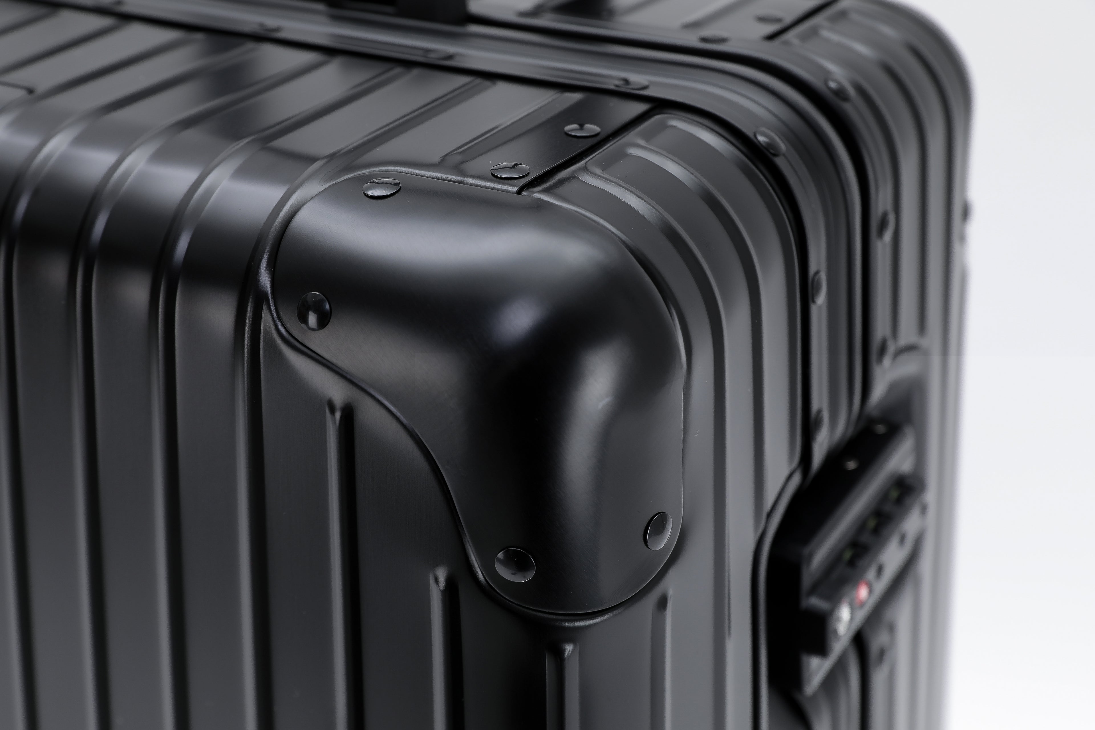 CLASS 1 Signature Luggage