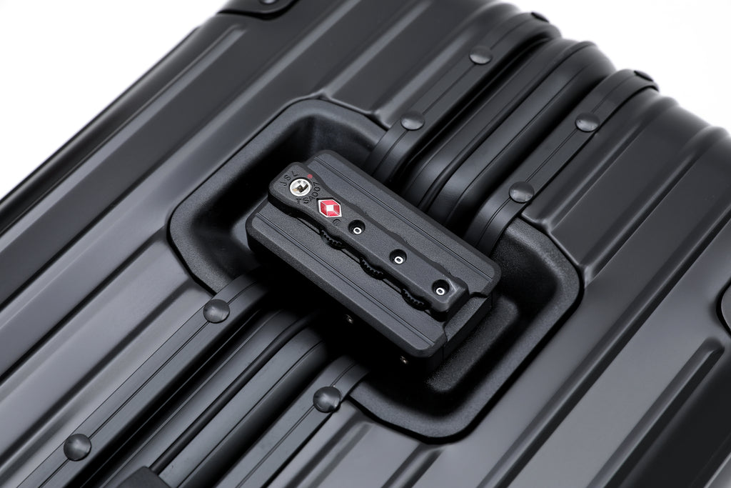 CLASS 1 Signature Luggage