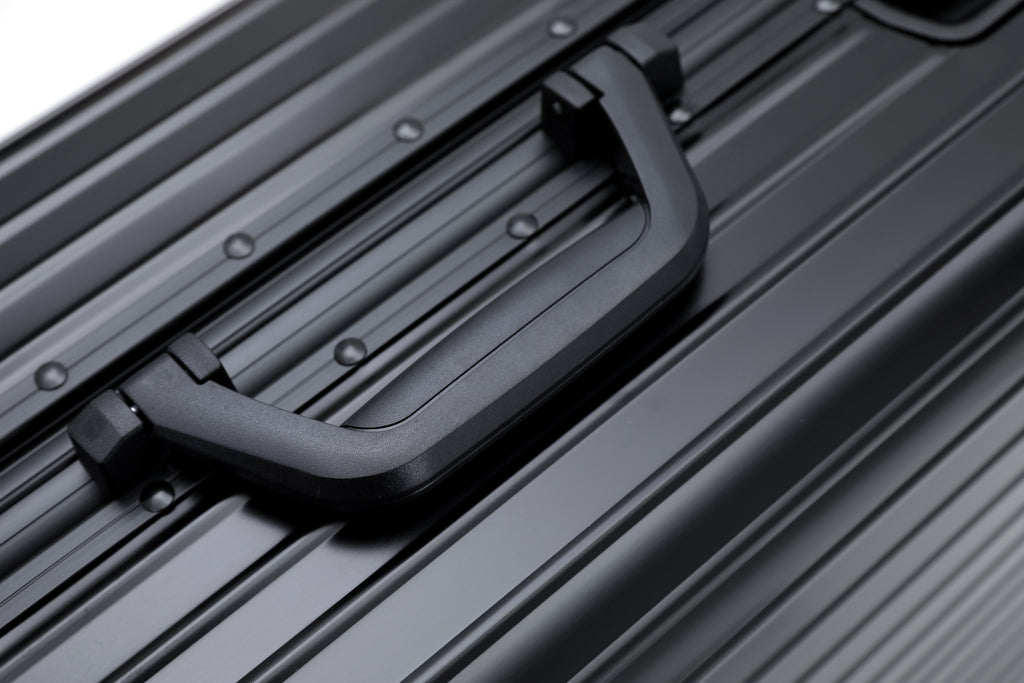 CLASS 1 Signature Luggage