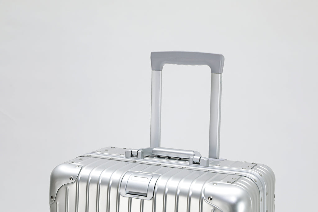 CLASS 1 Signature Luggage