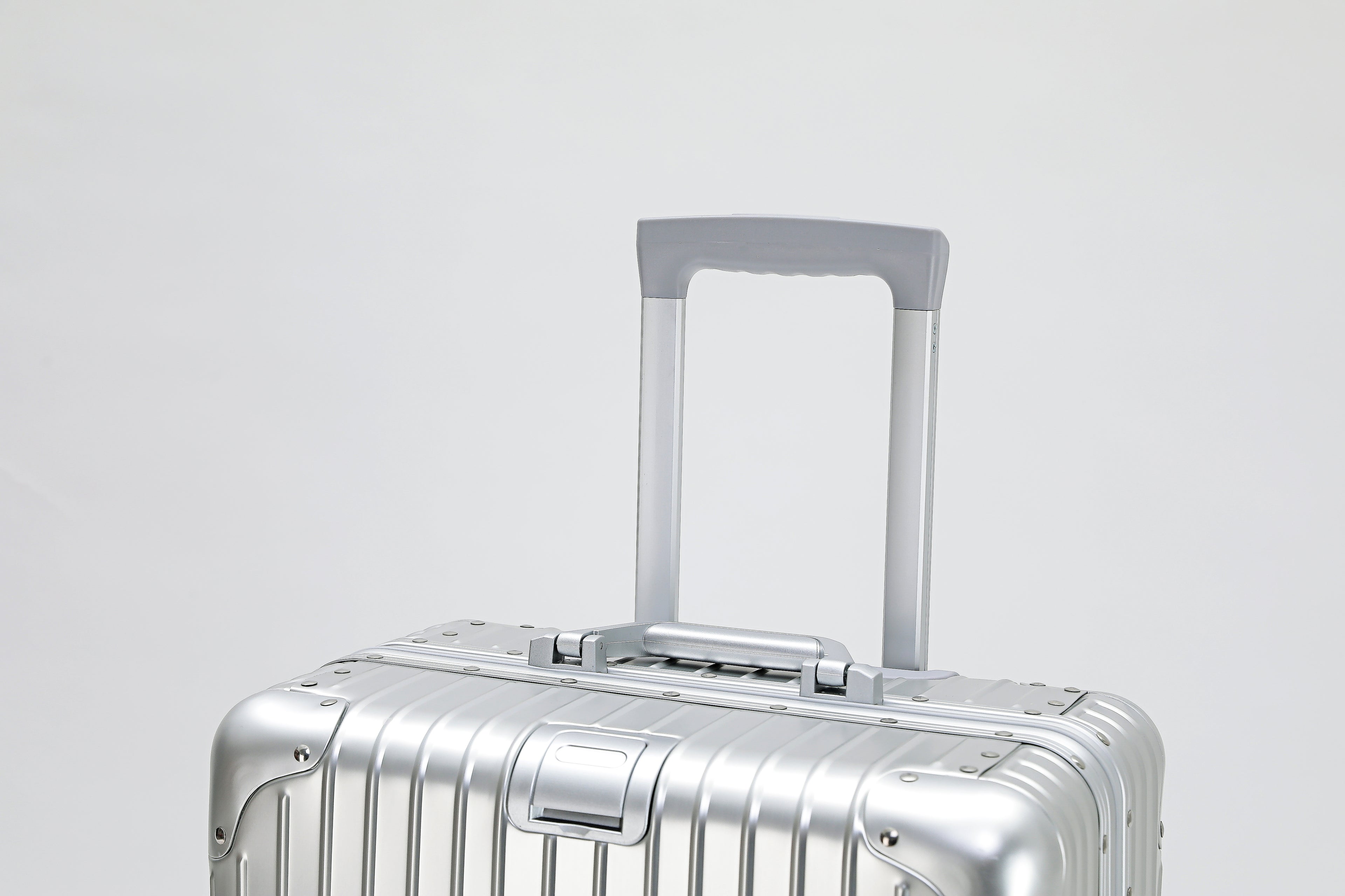 CLASS 1 Signature Luggage